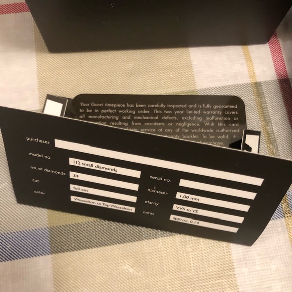 COPY - Rare Vintage Gucci YA112 Diamond Twirl Silver Tone Bangle Watch - Picture 5 of 7